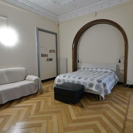 Check-Inn Rooms Genova Centro Luaran gambar