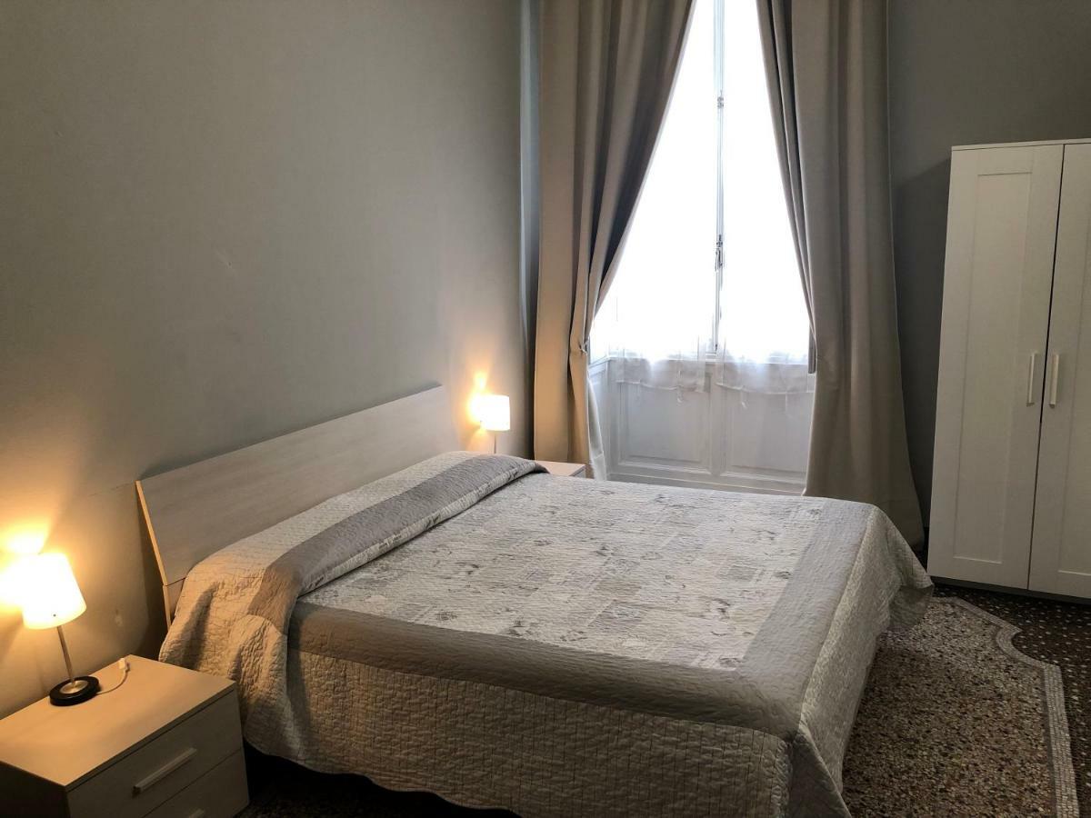 Check-Inn Rooms Genova Centro Luaran gambar