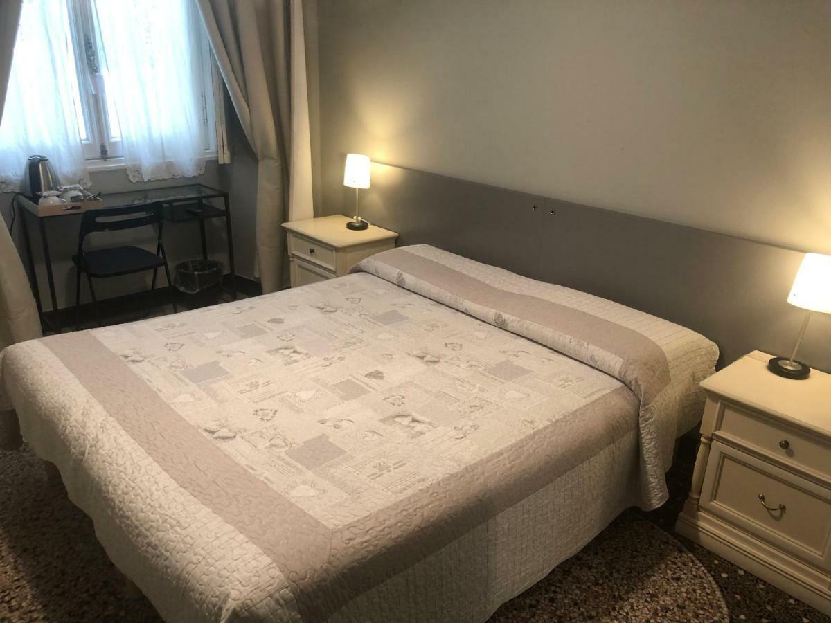 Check-Inn Rooms Genova Centro Luaran gambar