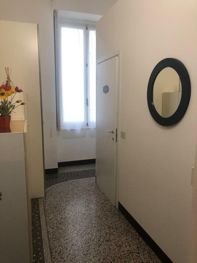 Check-Inn Rooms Genova Centro Luaran gambar