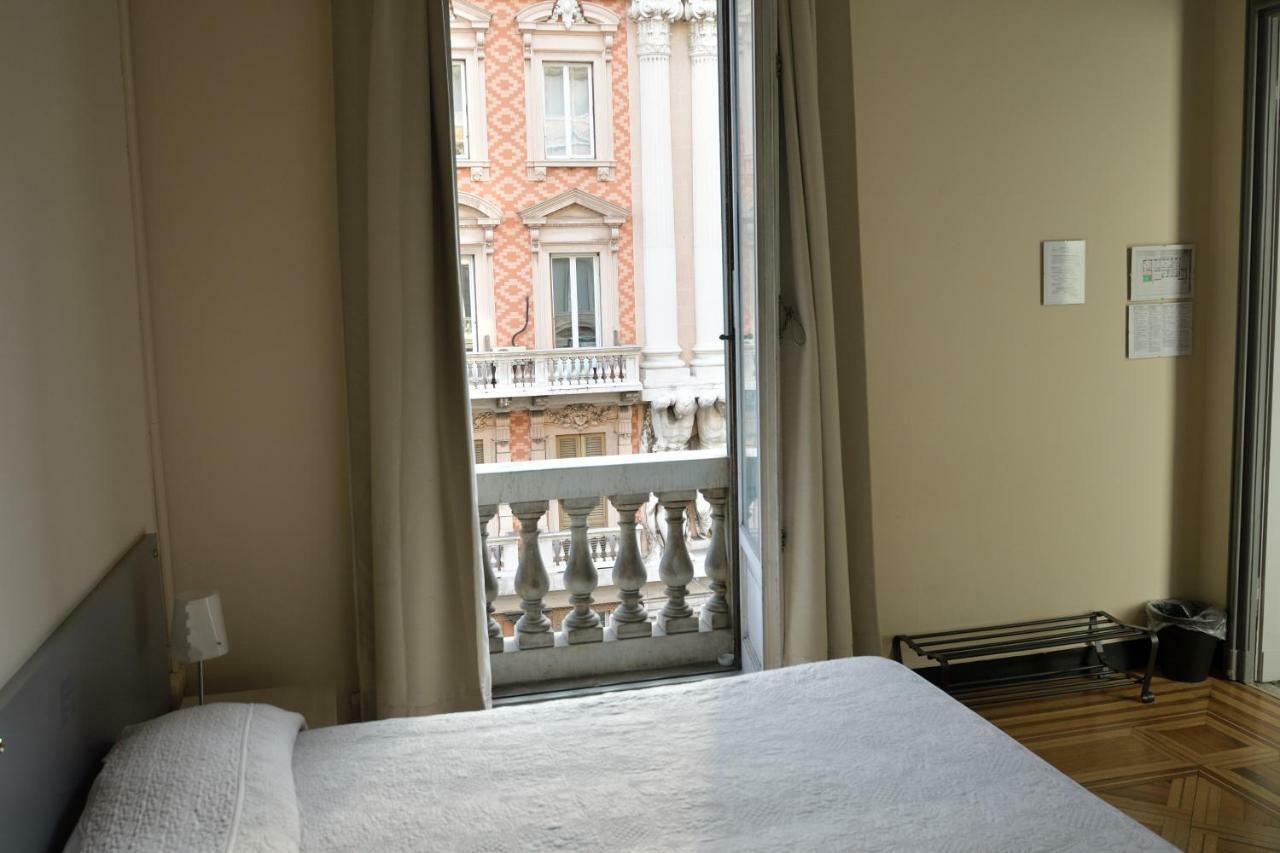 Check-Inn Rooms Genova Centro Luaran gambar