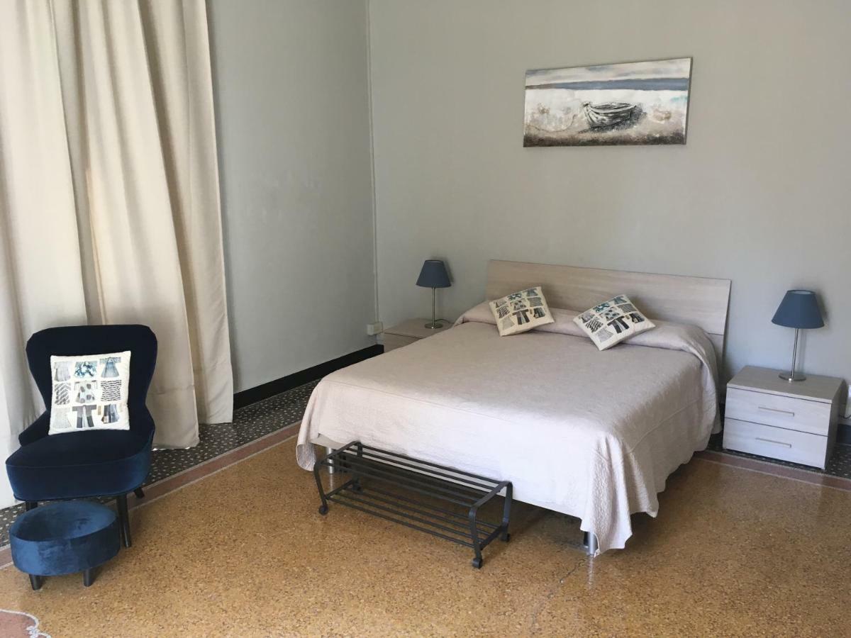 Check-Inn Rooms Genova Centro Luaran gambar