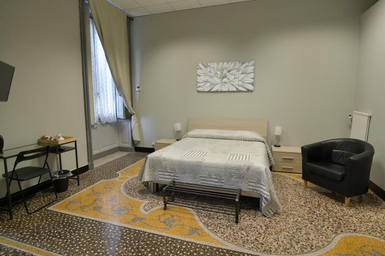 Check-Inn Rooms Genova Centro Luaran gambar