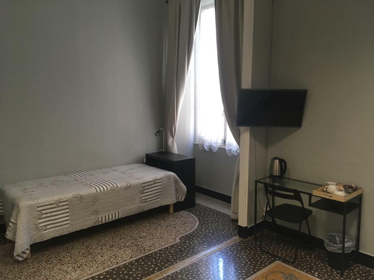 Check-Inn Rooms Genova Centro Luaran gambar